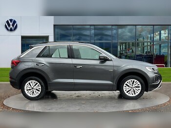 Used Volkswagen T-Roc 2022 for sale - 76826710: Photo
