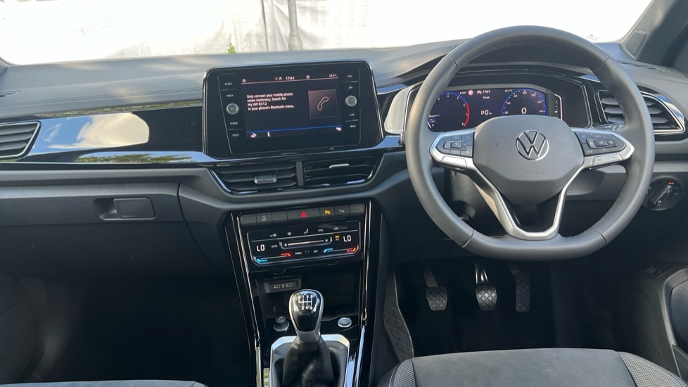 Used Volkswagen T-Roc 2025 for sale - 76870339: Photo 11