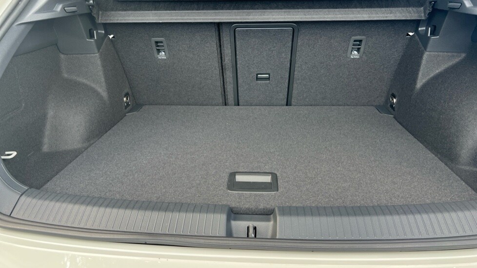 Used Volkswagen T-Roc 2025 for sale - 76870339: Photo 15