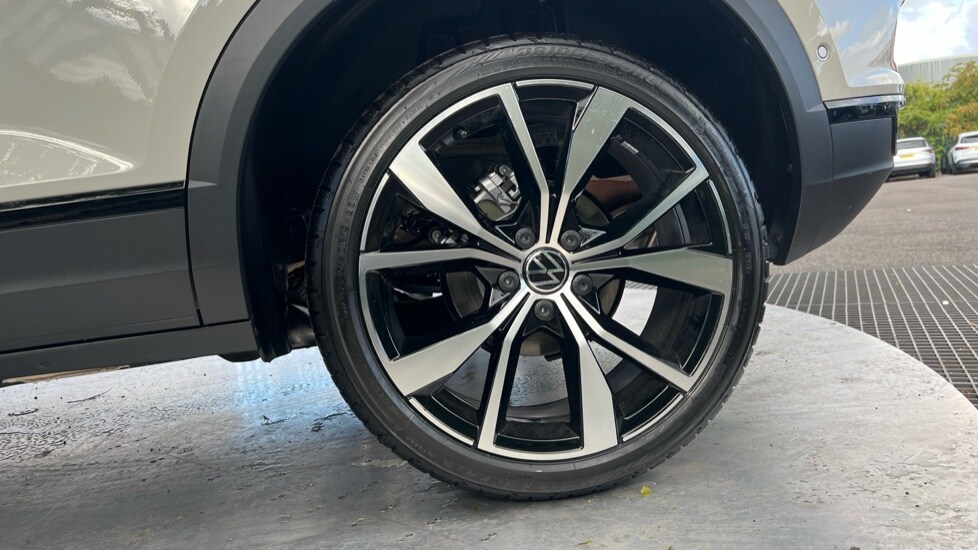 Used Volkswagen T-Roc 2025 for sale - 76870339: Photo 19