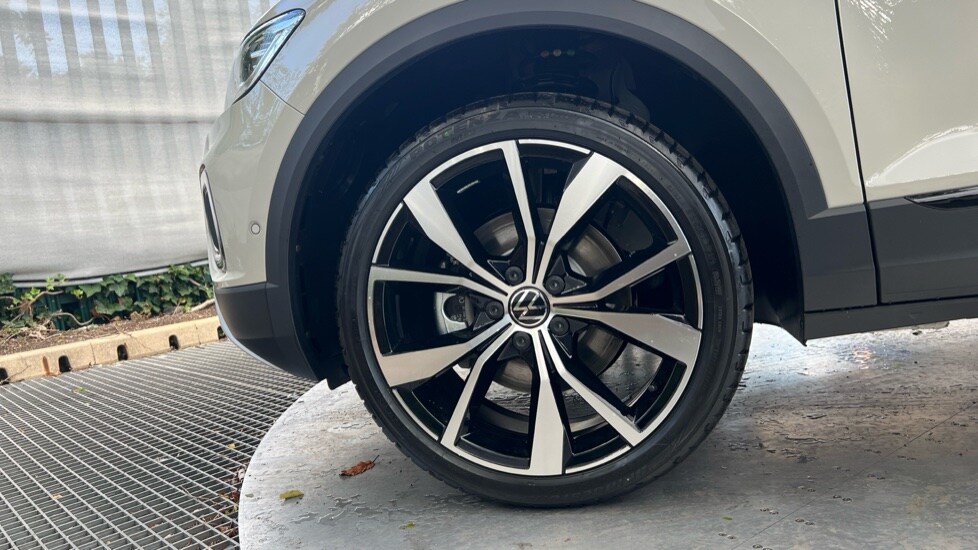 Used Volkswagen T-Roc 2025 for sale - 76870339: Photo 20