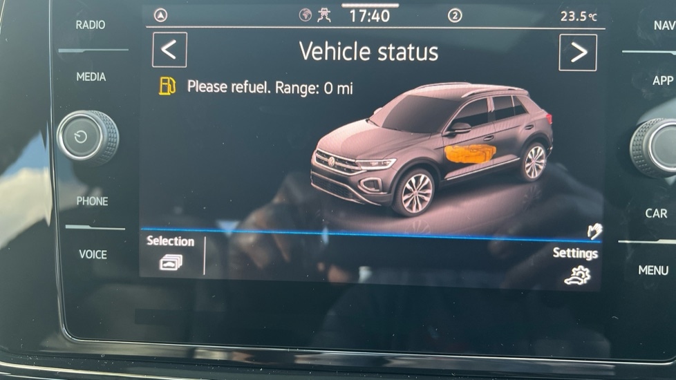 Used Volkswagen T-Roc 2025 for sale - 76870339: Photo 23