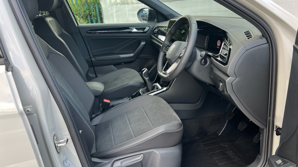 Used Volkswagen T-Roc 2025 for sale - 76870339: Photo 26