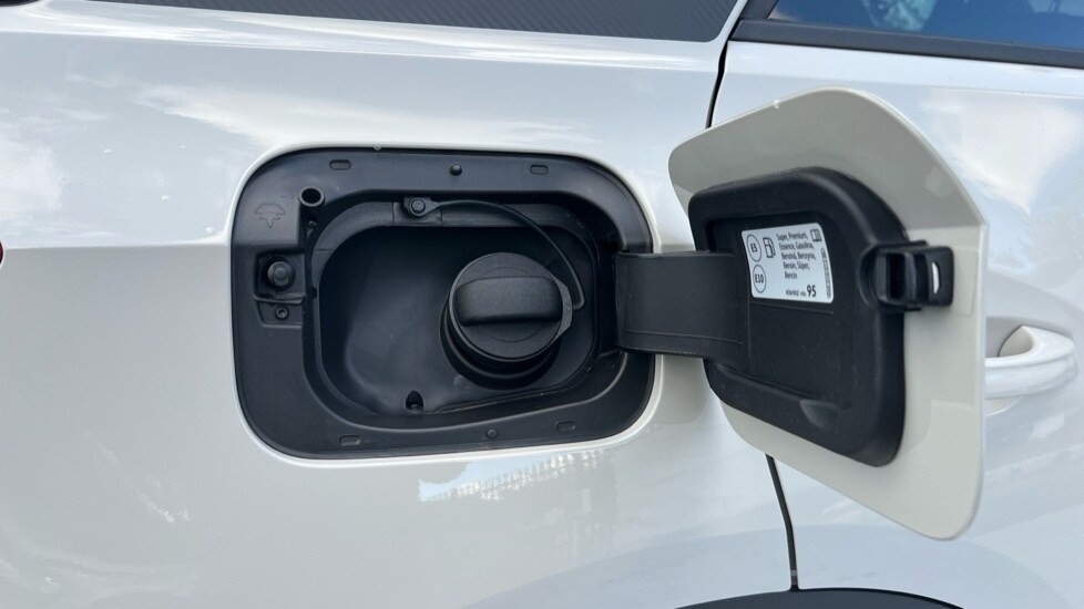 Used Volkswagen T-Roc 2025 for sale - 76870339: Photo 29