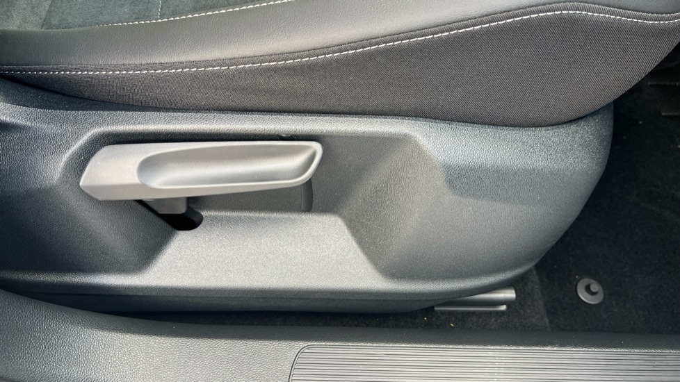 Used Volkswagen T-Roc 2025 for sale - 76870339: Photo 39