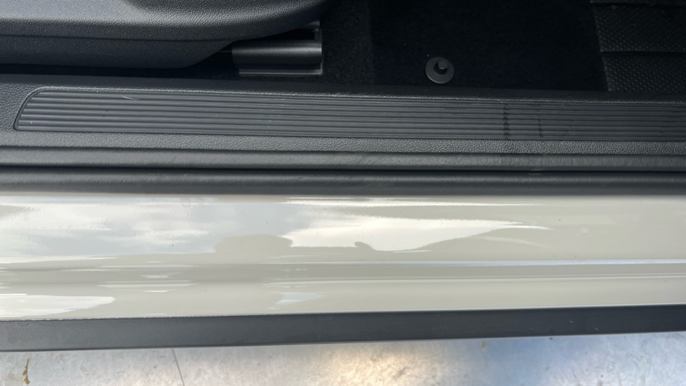 Used Volkswagen T-Roc 2025 for sale - 76870339: Photo 40