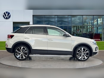 Used Volkswagen T-Roc 2025 for sale - 76870339: Photo