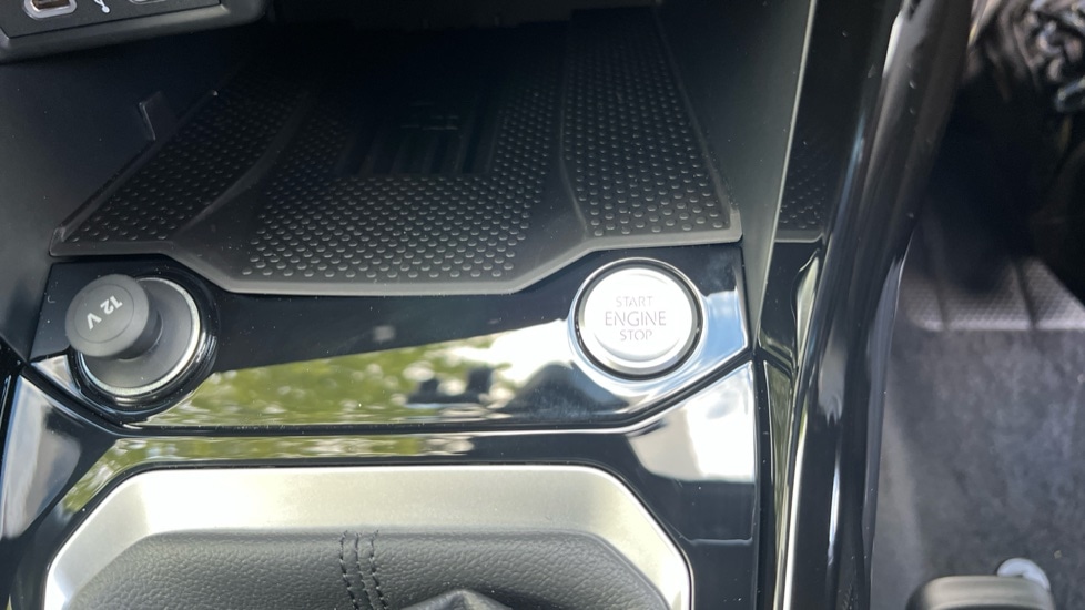 Used Volkswagen T-Roc 2025 for sale - 76870339: Photo 50