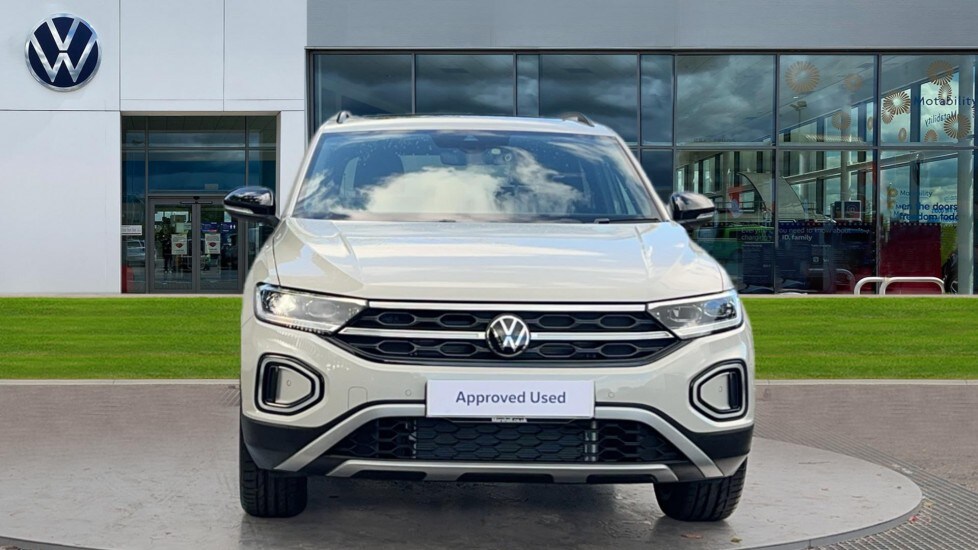 Used Volkswagen T-Roc 2025 for sale - 76870339: Photo 9