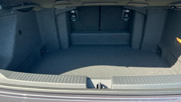 Used Volkswagen T-Roc 2025 for sale - 75660238: Photo 15