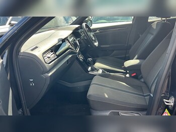 Used Volkswagen T-Roc 2021 for sale - 75679374: Photo