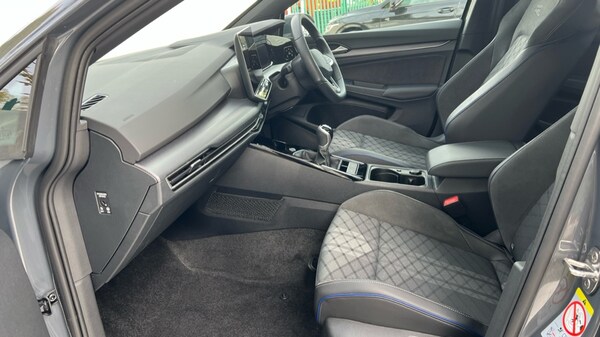 Used Volkswagen Golf 2025 for sale - 76154694: Photo 2
