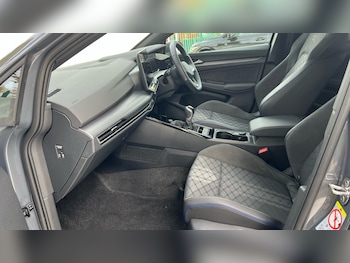 Used Volkswagen Golf 2025 for sale - 76154694: Photo 2