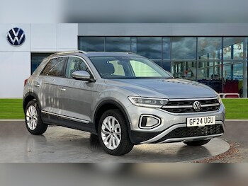 Used Volkswagen T-Roc 2024 for sale - 76475151: Photo