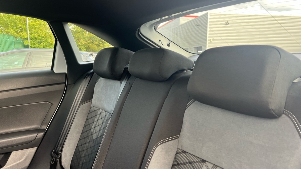 Used Volkswagen Taigo 2024 for sale - 76870345: Photo 14