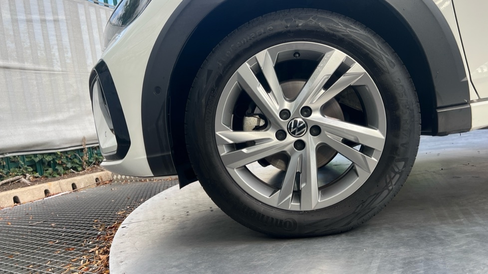 Used Volkswagen Taigo 2024 for sale - 76870345: Photo 17