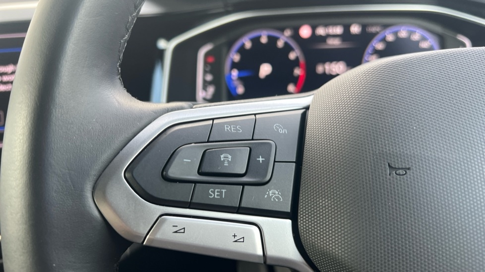 Used Volkswagen Taigo 2024 for sale - 76870345: Photo 30