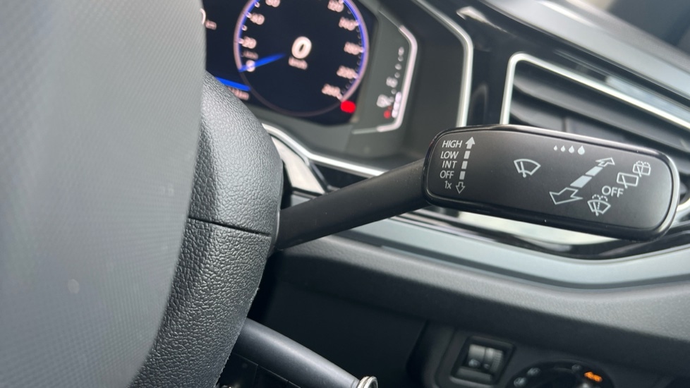 Used Volkswagen Taigo 2024 for sale - 76870345: Photo 32