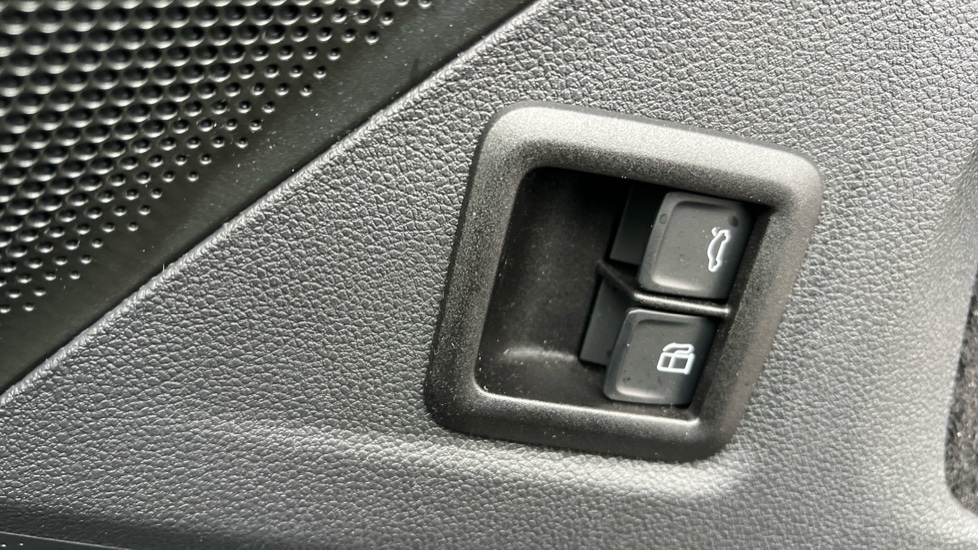 Used Volkswagen Tiguan 2025 for sale - 76927842: Photo 48