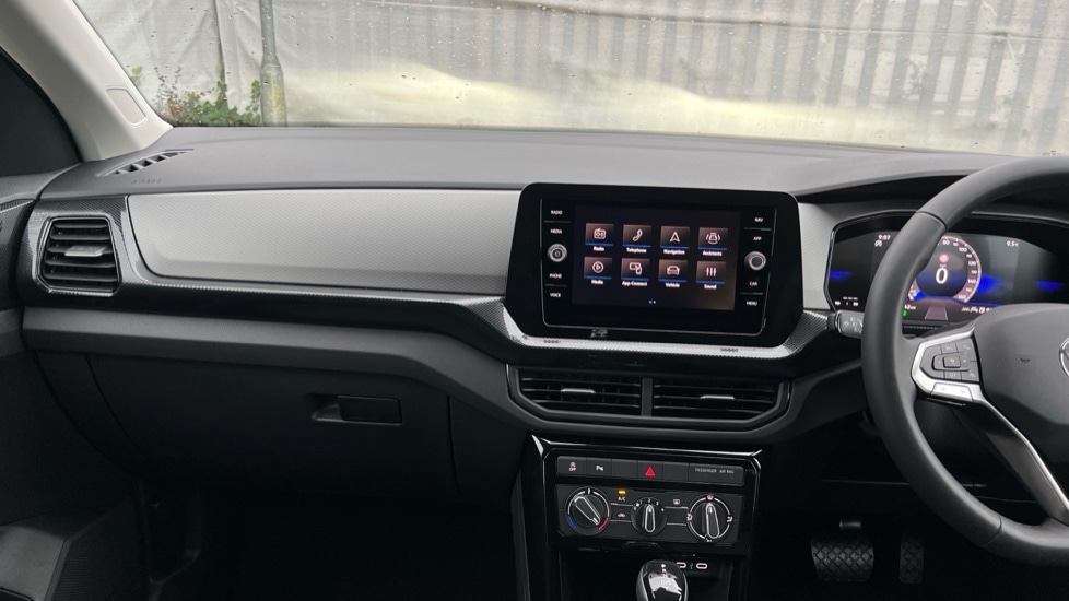 Used Volkswagen T-Cross 2025 for sale - 76888823: Photo 12