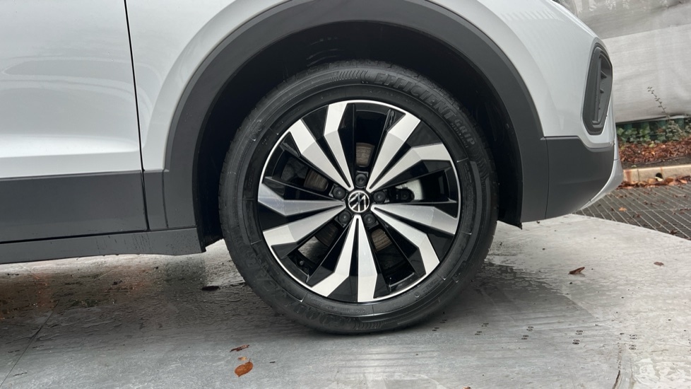 Used Volkswagen T-Cross 2025 for sale - 76888823: Photo 17