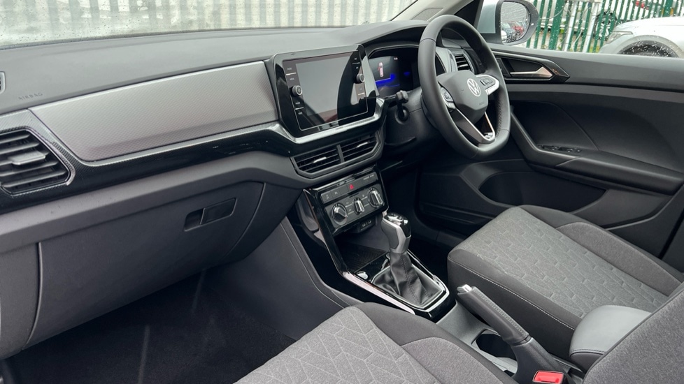 Used Volkswagen T-Cross 2025 for sale - 76888823: Photo 2