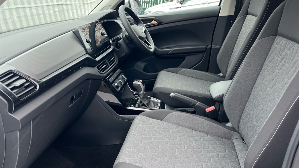 Used Volkswagen T-Cross 2025 for sale - 76888823: Photo 28