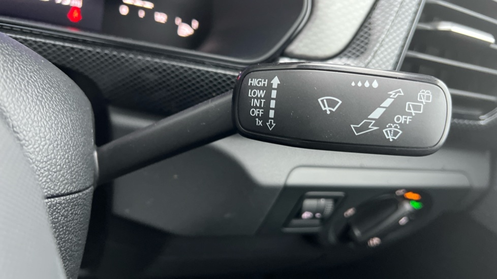 Used Volkswagen T-Cross 2025 for sale - 76888823: Photo 32