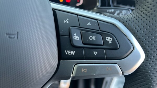 Used Volkswagen T-Roc 2025 for sale - 75625394: Photo 30
