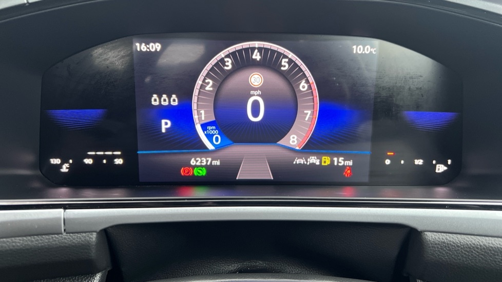 Used Volkswagen T-Roc 2025 for sale - 77031341: Photo 13