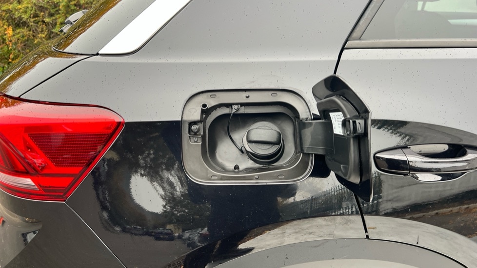 Used Volkswagen T-Roc 2025 for sale - 77031341: Photo 29