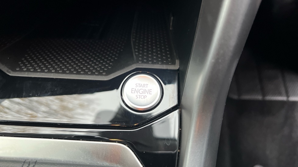 Used Volkswagen T-Roc 2025 for sale - 77031341: Photo 49