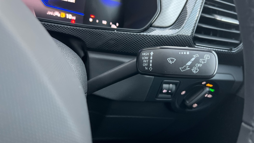 Used Volkswagen T-Cross 2025 for sale - 76507440: Photo 32