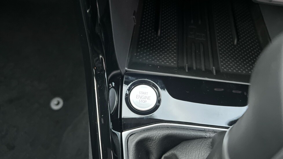 Used Volkswagen T-Cross 2025 for sale - 76507440: Photo 51