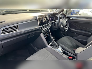 Used Volkswagen T-Roc 2025 for sale - 76066991: Photo