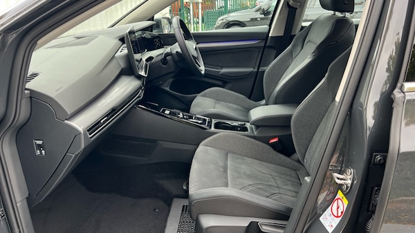 Used Volkswagen Golf 2025 for sale - 76037681: Photo 2