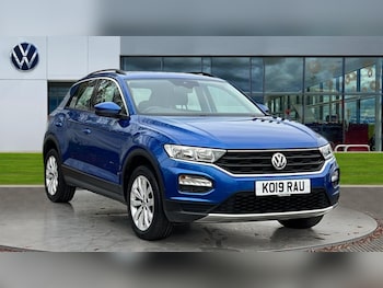 Used Volkswagen T-Roc 2019 for sale - 76533740: Photo