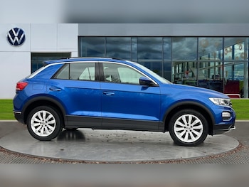 Used Volkswagen T-Roc 2019 for sale - 76533740: Photo