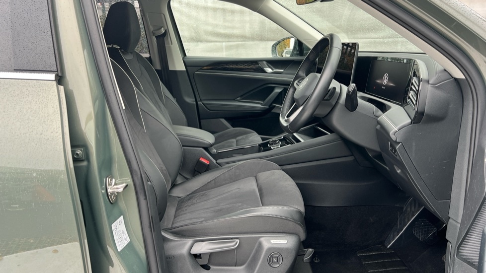 Used Volkswagen Tiguan 2024 for sale - 76623538: Photo 5