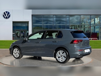 Used Volkswagen Golf 2024 for sale - 75902237: Photo 3