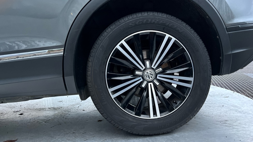 Used Volkswagen Tiguan 2016 for sale - 76872502: Photo 19