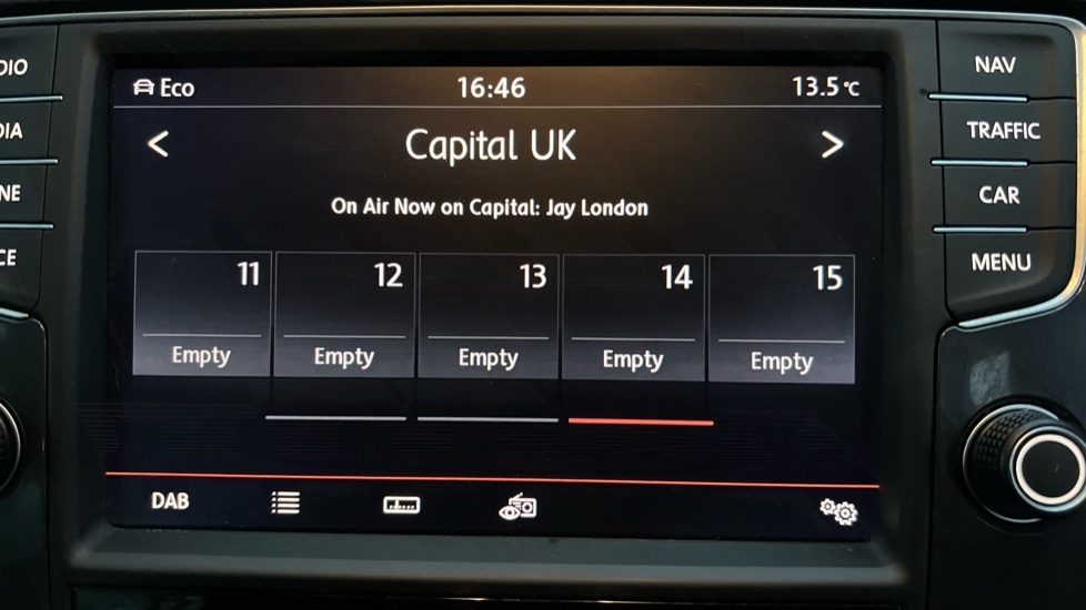 Used Volkswagen Tiguan 2016 for sale - 76872502: Photo 25