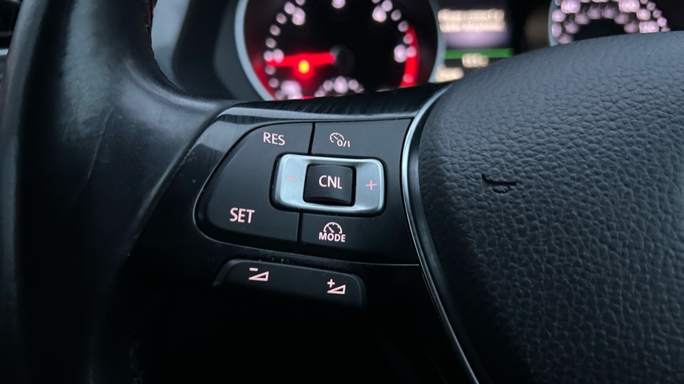 Used Volkswagen Tiguan 2016 for sale - 76872502: Photo 30