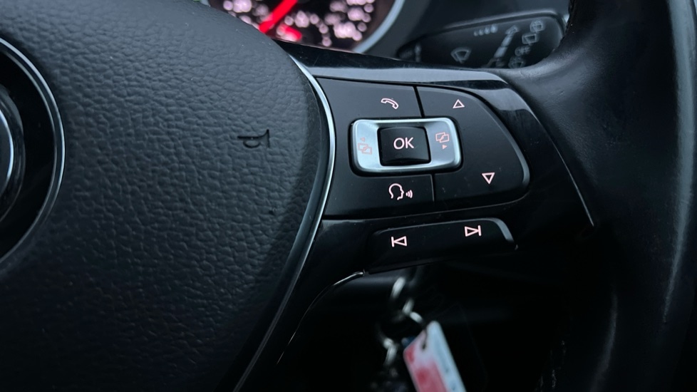 Used Volkswagen Tiguan 2016 for sale - 76872502: Photo 31