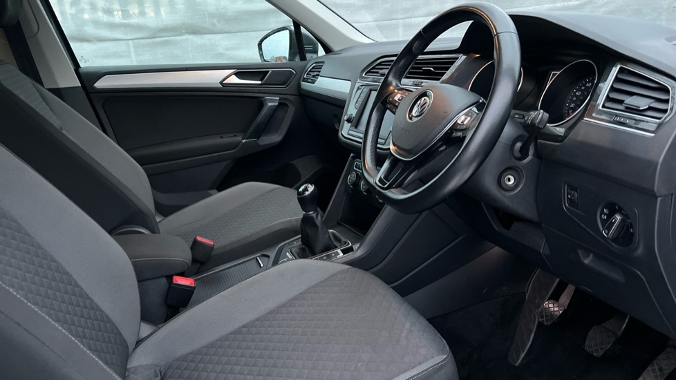 Used Volkswagen Tiguan 2016 for sale - 76872502: Photo 5