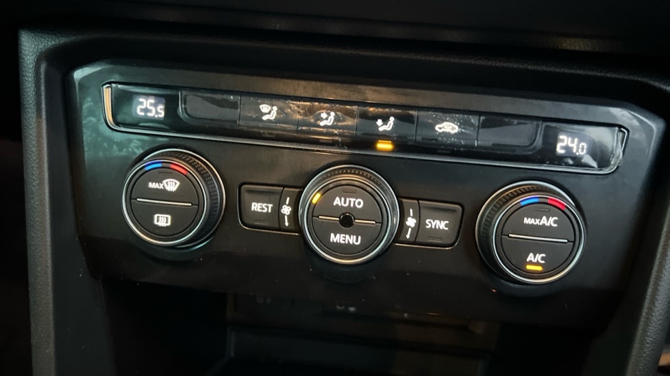 Used Volkswagen Tiguan 2016 for sale - 76872502: Photo 51