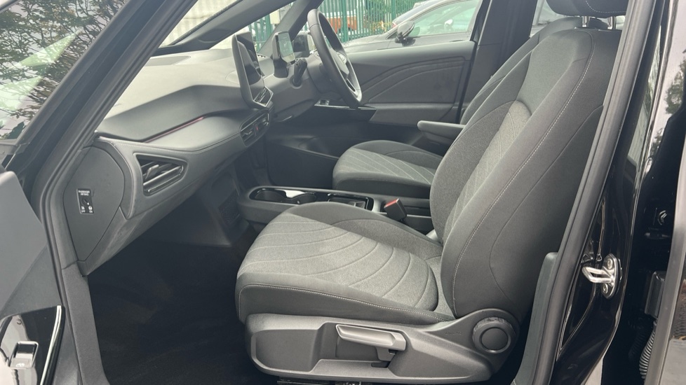 Used Volkswagen ID3 2025 for sale - 76092107: Photo 2