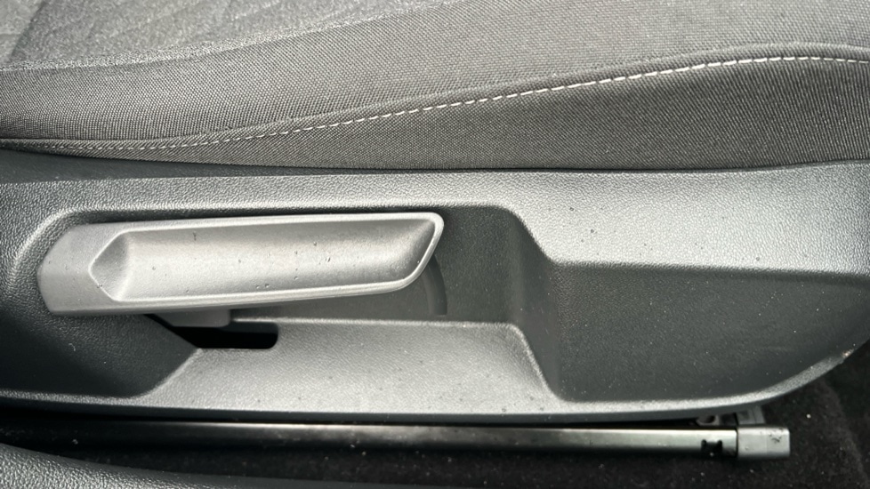 Used Volkswagen Golf 2025 for sale - 76921870: Photo 39