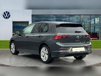 Used Volkswagen Golf 2025 for sale - 76921870: Photo