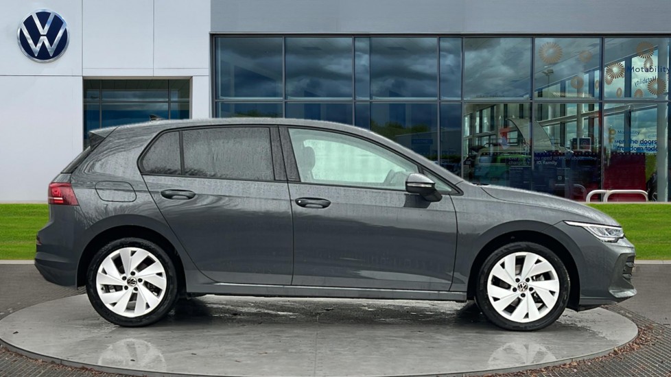 Used Volkswagen Golf 2025 for sale - 76921870: Photo 4